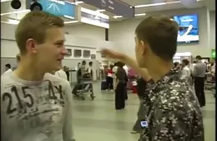 XXX माता-पिता बच्चों को सही तरीके से हस्तमैथुन करना सिखाते हैं