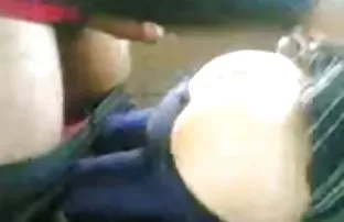 XXX स्ट्रिपटीज़ के साथ रूसी किशोर सेक्स