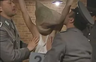 XXX लाल बालों वाली छात्रा स्कूल में अपने शिक्षक के साथ चुदाई करती है