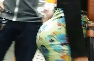 XXX रेडहेड टिनी एक बड़ा काला डिक चाहता है