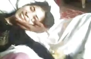 XXX वेबकैम पर शौकिया किशोर अश्लील