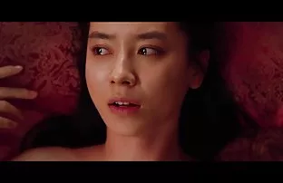 XXX सेक्सी लड़की सेक्स करने के लिए राज़ी हो गई