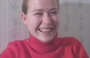 XXX उसके पिता को दिखाया कि उसके स्तन कितने बड़े हो गए हैं