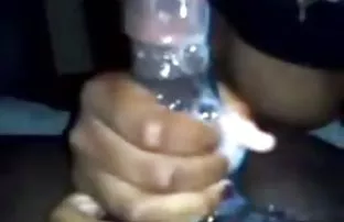 XXX धारा और सोफे पर नशे में दोस्त