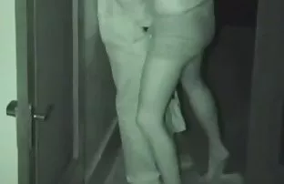 XXX पोते ने दादी और मां को सेक्स के लिए जलाया