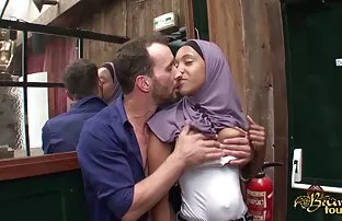 XXX एनिमेटेड कल्पित बौने के साथ 3 डी पोर्न का चयन