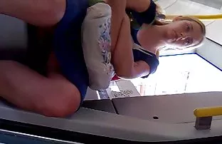 XXX माँ को पता चला कि उसके डिक का बेटा पिताजी से बड़ा है