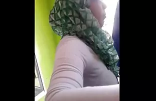 XXX भाई बहन के कमरे में घूमता रहा