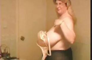 XXX गोरा काले हस्तमैथुन पर सवारी