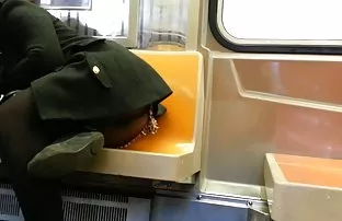 XXX मेरे डिक पर एक भव्य गधे के साथ गोरा