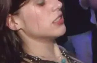 XXX एक सेक्सी वेश्या में डबल प्रवेश