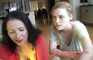 XXX घर स्ट्रिपटीज़ रूसी लड़कियों को नशे में