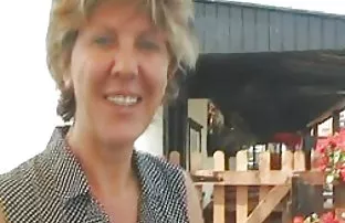 XXX एक आदमी पर काबू पाएं और एक डिक चूसना