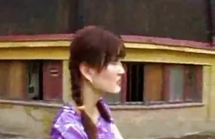 XXX सड़क से गोरा एक युवा पत्नी से बेहतर है