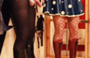 XXX चेहरे के शुक्राणु के साथ लड़कियों का अश्लील चयन