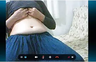 XXX रूसी किशोर कैमरे के सामने हस्तमैथुन करता है