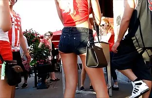 XXX रूसी सचिव ने स्तन दिखाए