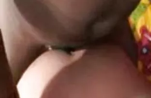 XXX विशाल स्तन के साथ गोरा एक-दो रुपये के लिए बेकार और चुदाई करता है