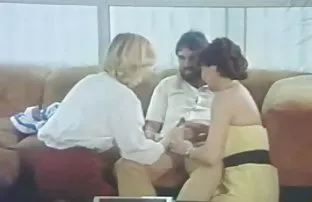 XXX बेटे ने मां और बहन का बलात्कार किया