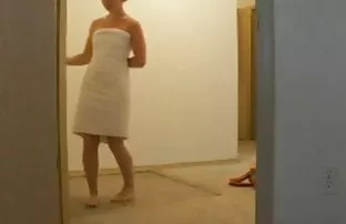 XXX शिक्षक एक युवा लड़के को दिखाता है कि एक महिला को गर्भवती कैसे होना चाहिए