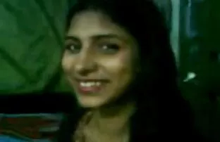 XXX नशे में गोरा अपने दोस्त को रिसर के साथ चूसने लगा