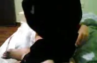 XXX एक युवा महिला कार्यकर्ता के साथ पार्किंग में सेक्स