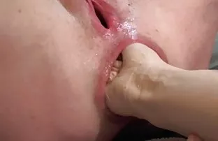 XXX शर्मीली किशोर के साथ हेनतई पोर्न