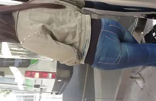 XXX बेटी ने सौतेली मां को उसके प्रेमी के साथ पकड़ लिया