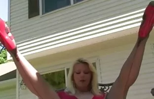 XXX Slutty लैटिन्स एक काले आदमी के साथ त्रिगुट सेक्स किया है