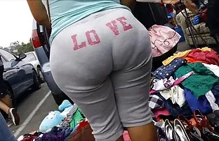 XXX दादाजी एक लड़की के साथ दो बलात्कार करते हुए देखते हैं